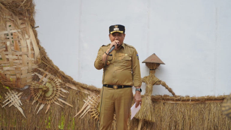 Lepas Kirab Tumpeng Raksasa, Pj Bupati Jepara Dorong Memeden Gadhu Jadi Ikon&nbsp;Budaya