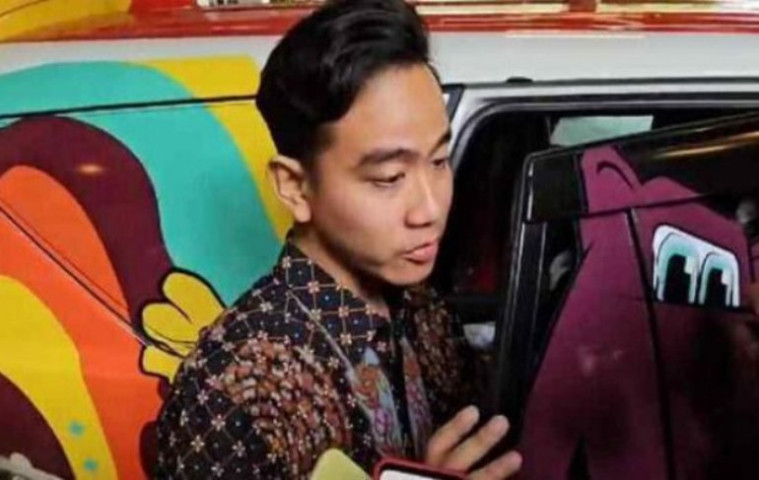 Gibran Tak Setuju Study Tour Dilarang, Pengawasan Bus harus&nbsp;Diperketat