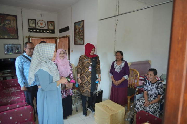 Bupati Klaten Serahkan Bantuan Rp10 Juta kepada TKW yang Kritis di&nbsp;Dubai