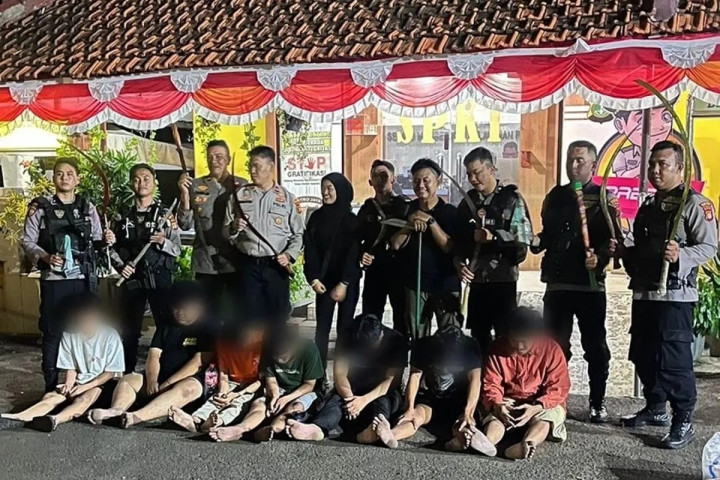 Gagalkan Aksi Tawuran di Palmerah, Polisi Sita Enam Celurit hingga Bom&nbsp;Molotov