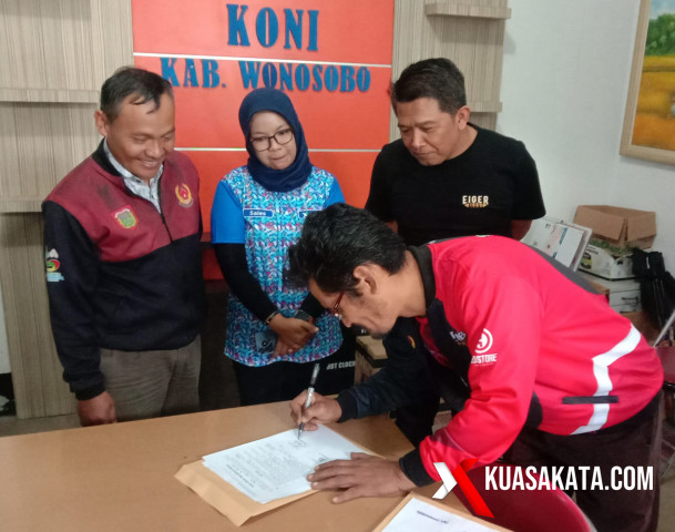 Sekum dan Ketum Incumbent Sama-sama Ambil Formulir Pendaftaran Bacalon Ketum KONI&nbsp;Wonosobo